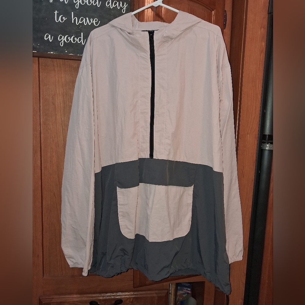 No Boundaries Light Pink and Charcoal Two-Tone Hooded Windbreaker 3XL. EUC